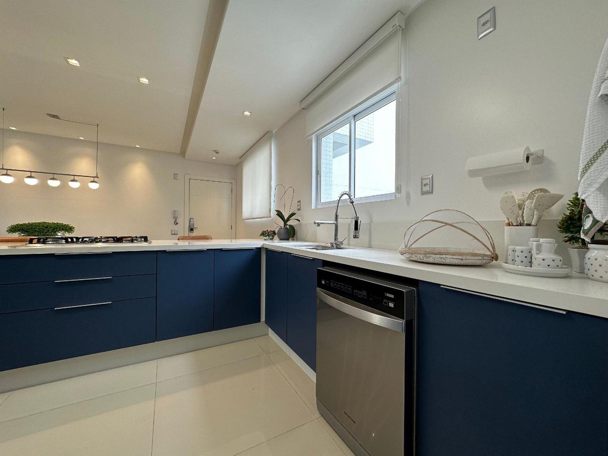 Ca01- 4 Suites| Alto Padrao | 2 Garagens| Churrasq *