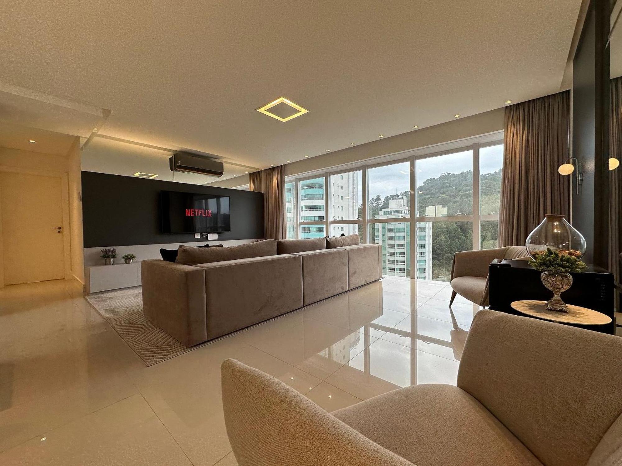 Ca01- 4 Suites| Alto Padrao | 2 Garagens| Churrasq Apartamento