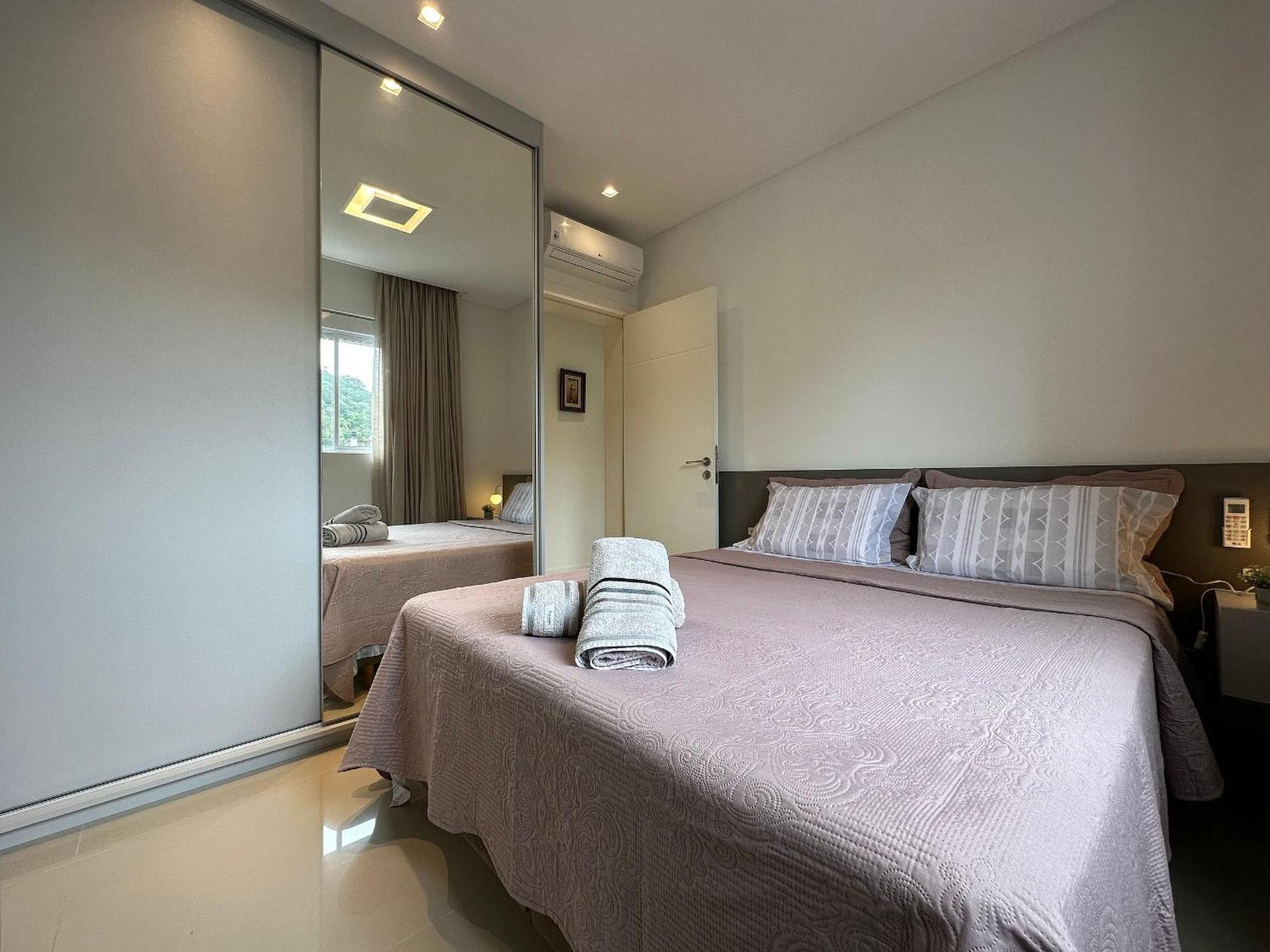 Ca01- 4 Suites| Alto Padrao | 2 Garagens| Churrasq Apartamento Balneario Camboriu