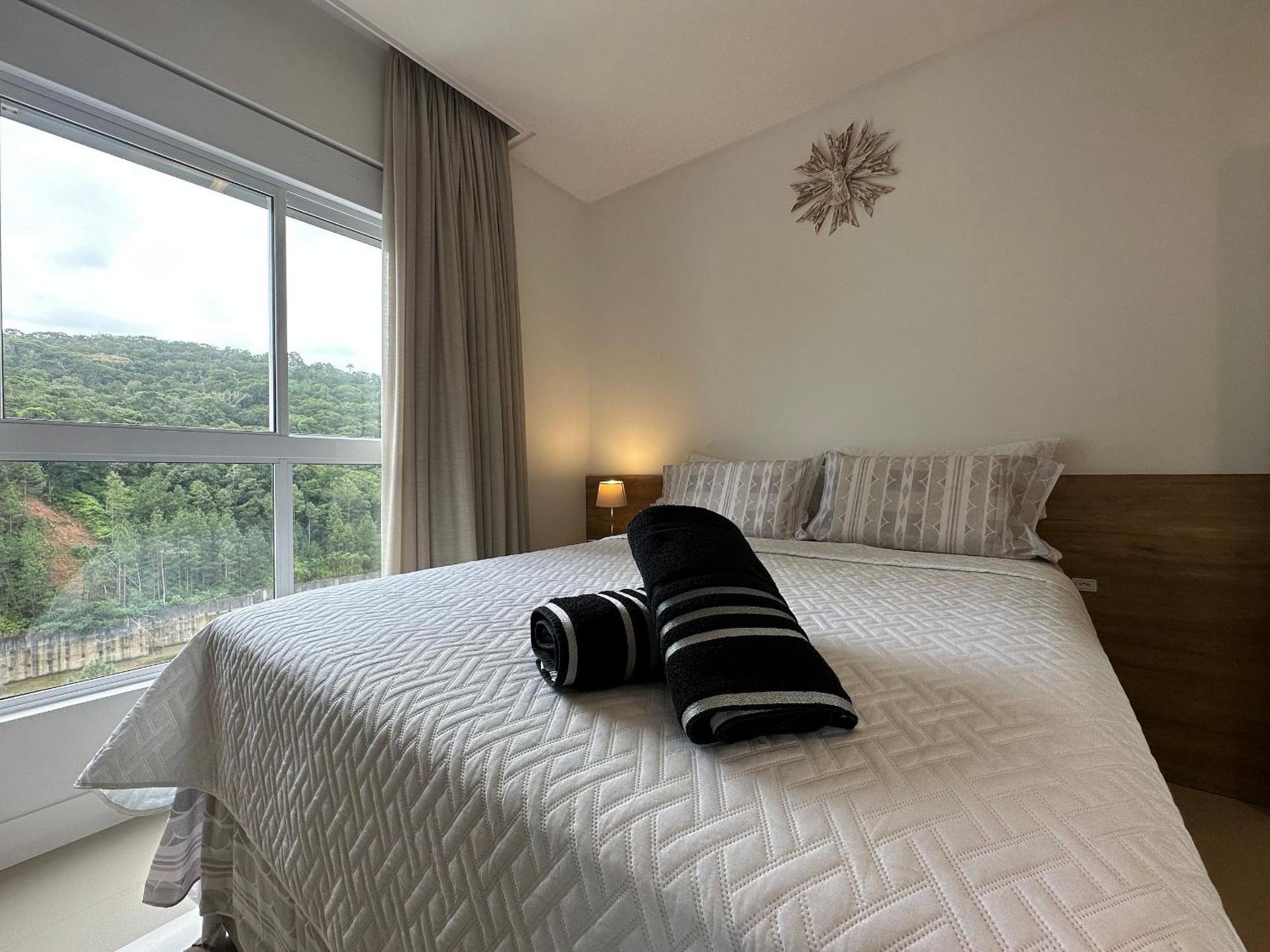 Ca01- 4 Suites| Alto Padrao | 2 Garagens| Churrasq Apartamento *